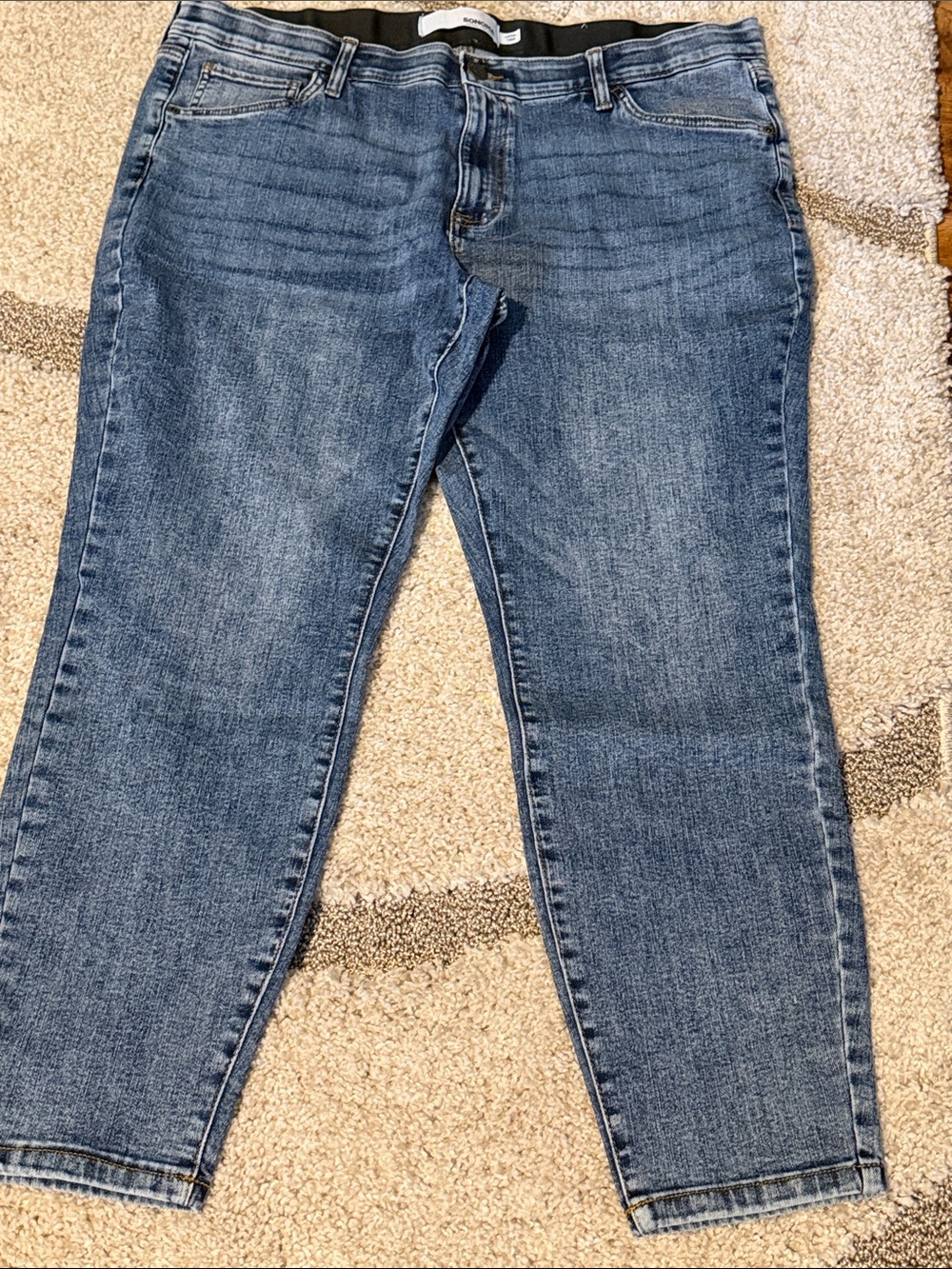 Sonoma Women's Medium Blue Cropped Stretch Jeans